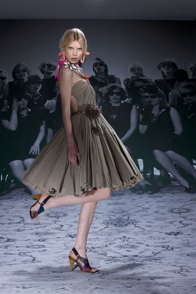 Look 12